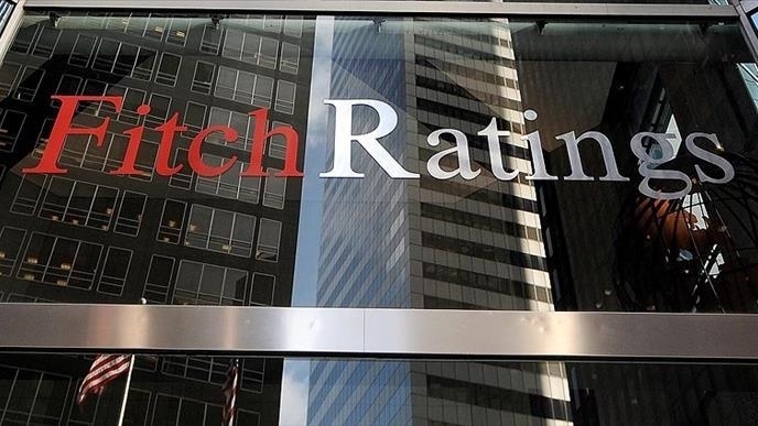 Fitch: Türk bankaları risklere rağmen iyileşen görünüme sahip 