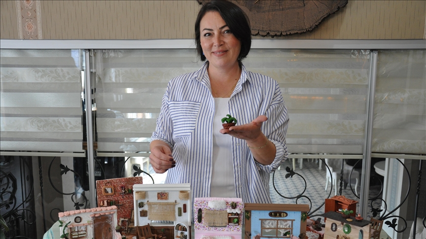 Eskişehirli sanatçı, evindeki atölyede atıkları "diorama" modellere dönüştürüyor