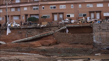 Torrential rain in Spain causes more disruptions, flooding