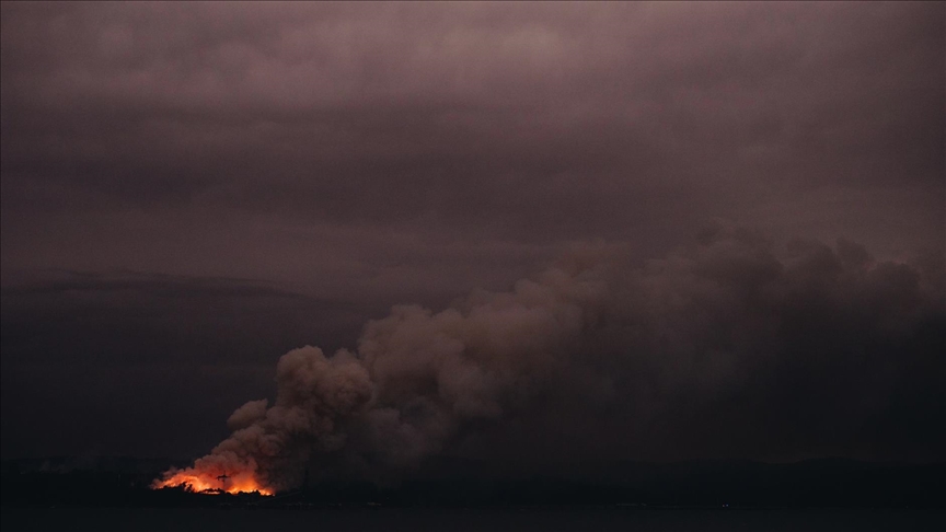 Authorities in Australia's Victoria state issue evacuation orders due to bushfire spread danger