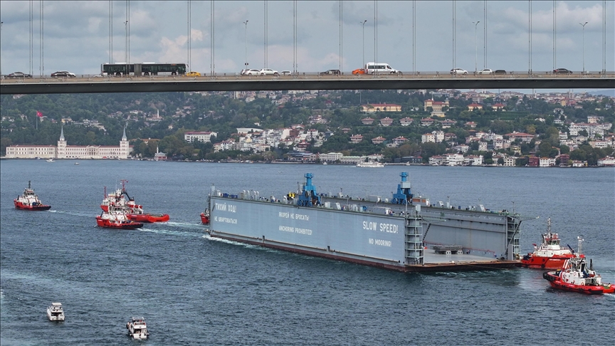 Shipping suspended in both directions of Istanbul Strait Shipping suspended in both directions of Istanbul Strait