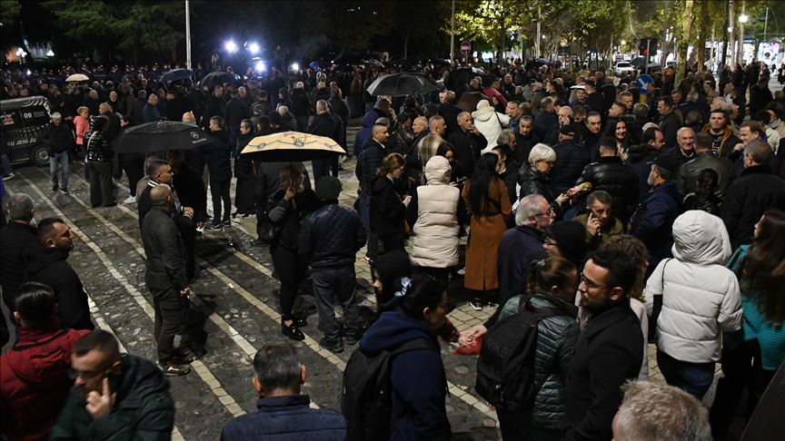 Shqipëri, protestë në mbështetje të pensionistëve dhe kundër projektbuxhetit