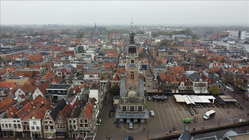 Alkmaar, qyteti me histori mesjetare në Holandë