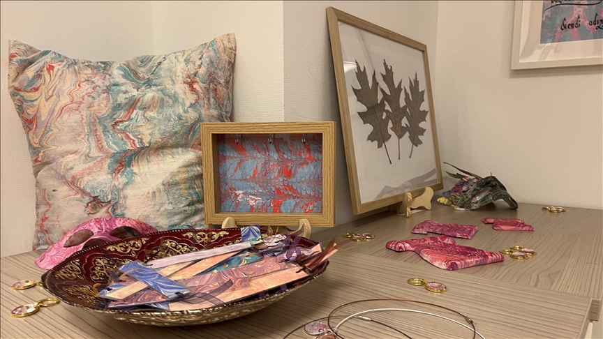 Köln'de "Yollar ve Yönler" isimli karma sanat sergisi açıldı
