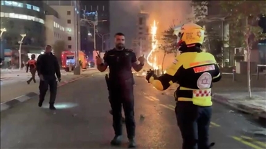 Bi moşekan êrîş birin ser navenda Îsraîlê yek jê bi giranî 5 kes birîndar bûn