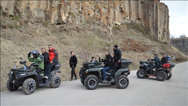 Li Kanyona Xinûsê ku bedewiya veşartî ya Erziromê ye tûra bisîklet, off-road û ATVyê hat kirin