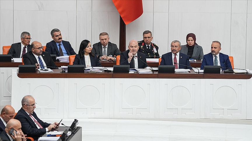 İç güvenlik alanında düzenlemeler içeren kanun teklifin 24 maddesi kabul edildi