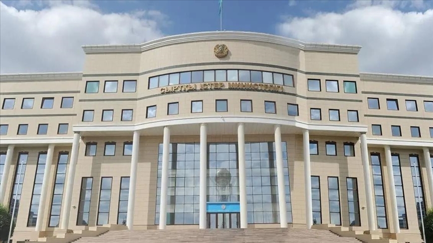 Гражданам Казахстана рекомендуют покинуть территорию Украины