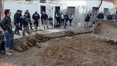 Gelibolu'da, Çanakkale Savaşları döneminden kaldığı değerlendirilen 50 top mermisi bulundu