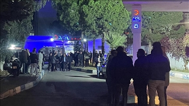 İzmir'de polis ekibine silahlı saldırıya ilişkin 13 kişi daha gözaltına alındı