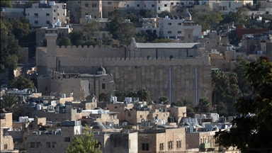 Israeli settlers, led by extremist Ben-Gvir, storm Hebron's Ibrahimi Mosque to mark Jewish holiday