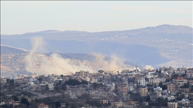 Israeli army bombs homes, buildings in strategically important Khiyam town in southern Lebanon