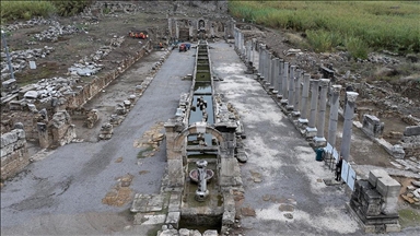 Perge'deki Antik Kestros çeşmesinden 1800 yıl sonra su akmaya başladı