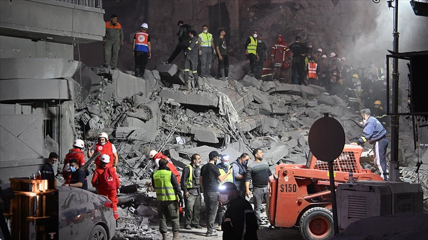 İsrail ordusunun Beyrut'un merkezine düzenlediği hava saldırısında 15 kişi öldü