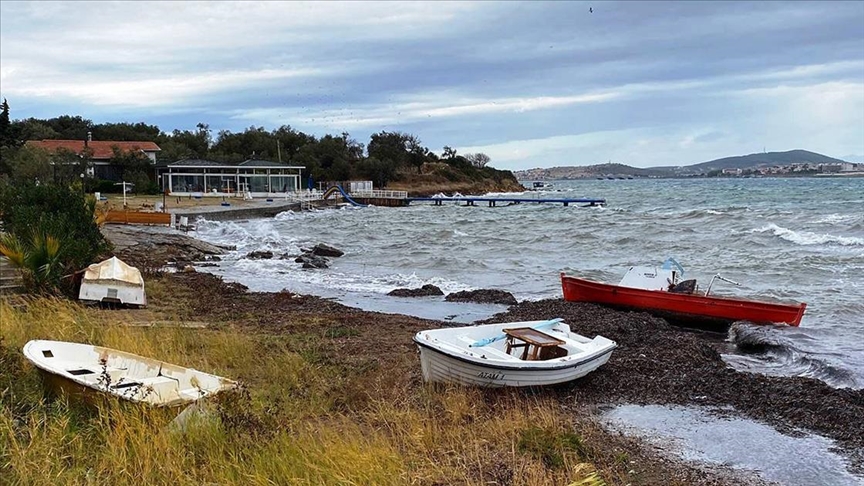 Kuzey Ege'de lodos etkili oldu