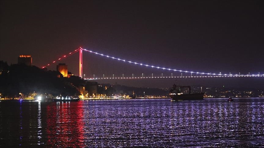 Traffic suspended in Istanbul's Bosphorus Strait