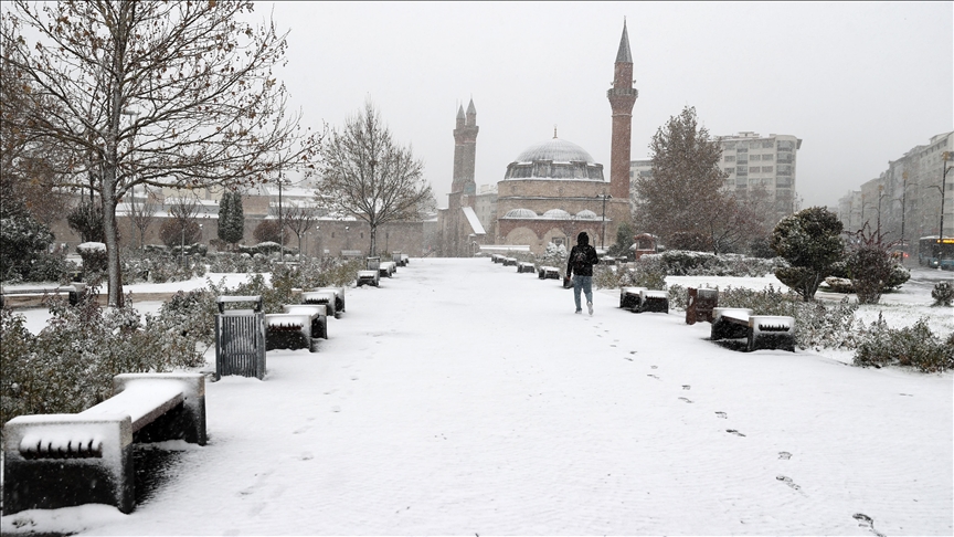 İç Anadolu'da kar etkili oldu