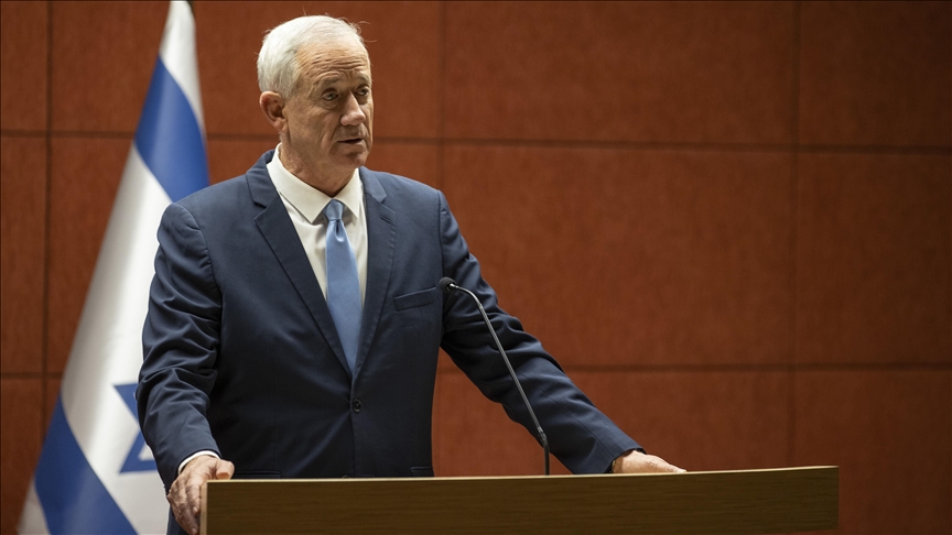 Israel’s Gantz calls on Netanyahu to bomb government facilities in Beirut