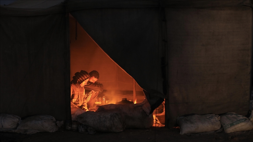 Israeli airstrikes kill 7 Palestinians in Gaza City