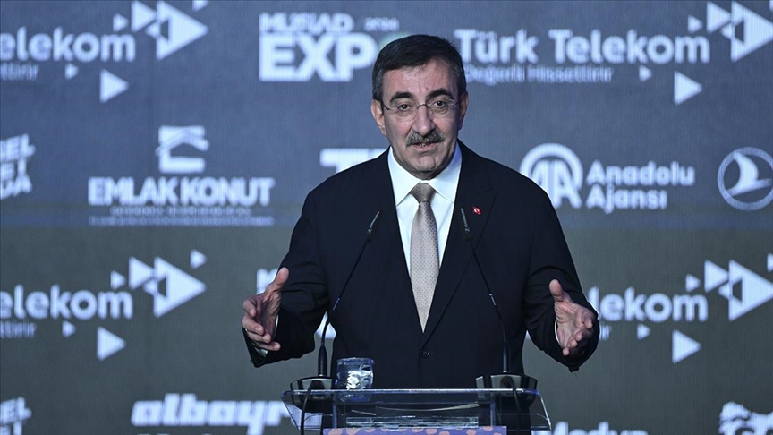 Cumhurbaşkanı Yardımcısı Yılmaz: Geçen yıl ilan ettiğimiz Orta Vadeli Program'ı kararlı bir şekilde uyguluyoruz