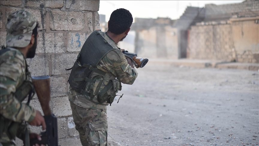 سوريا.. المعارضة تسيطر على عدة قرى بريف حلب الغربي