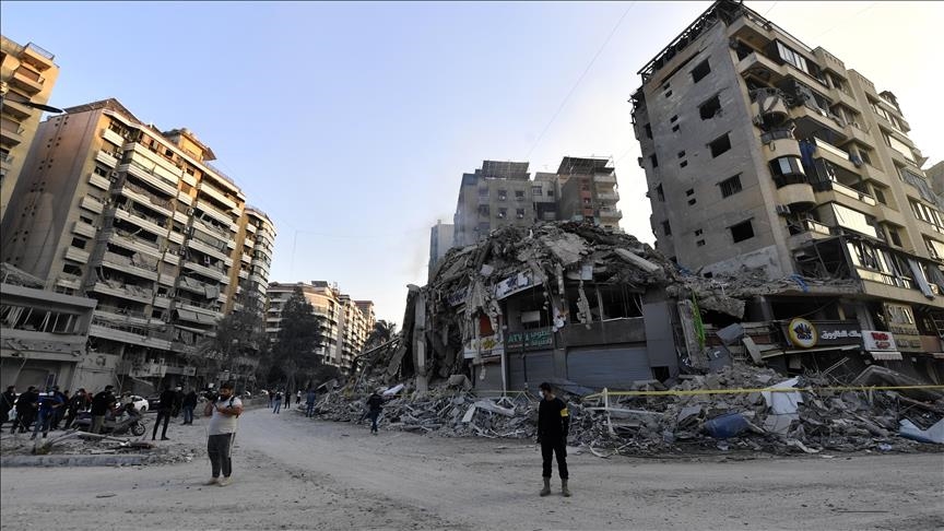 Israeli army fires on cars in southern Lebanon after cease-fire