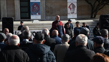 Протест на пензионерите во Албанија, бараат поголеми пензии