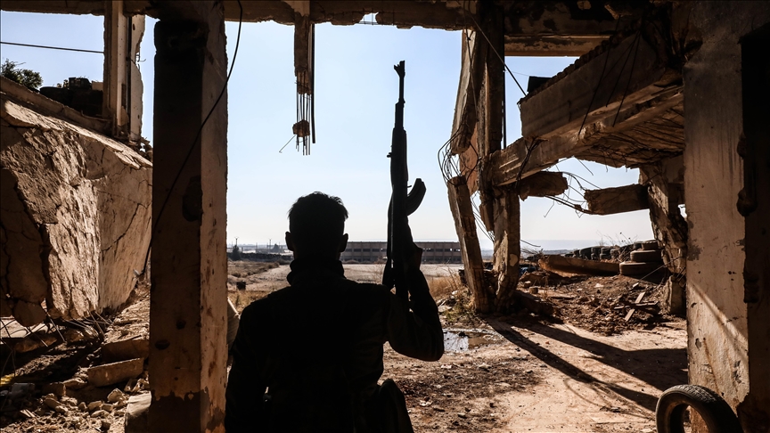 Las fuerzas de la oposición siria continúan avanzando hacia la ciudad de Alepo
