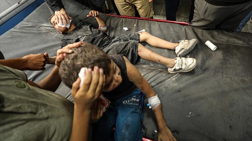 إبادة مستمرة.. مقتل 12 فلسطينيا بغارات إسرائيلية شمال وجنوب غزة 