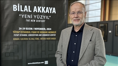 Hattat Bilal Akkaya'nın "Yeni Yüzyıl" sergisi MÜSİAD EXPO'da sanatseverle buluştu