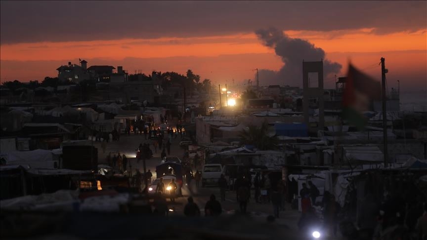 Izraeli bombardon një tendë refugjatësh në jug të Gazës, vriten 4 palestinezë