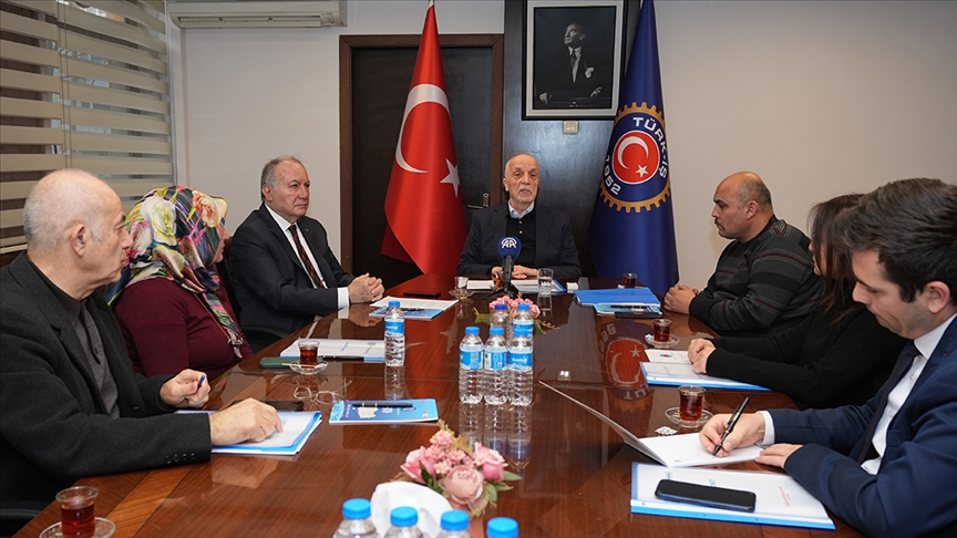 Asgari ücret pazarlığında masada 4 işçi de olacak