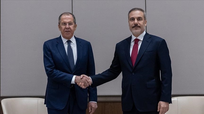 Главы МИД Турции и РФ обсудили ситуацию в Сирии