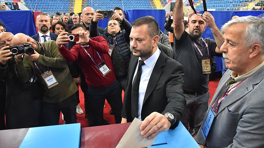 Trabzonspor'un olağan genel kurulunda oy verme işlemi başladı