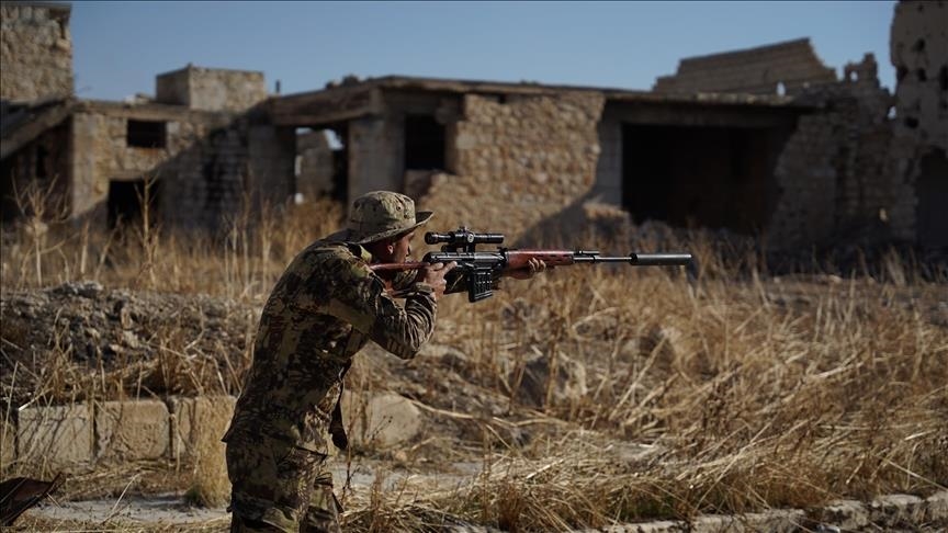 L'armée nationale syrienne prend le contrôle de l'aéroport militaire de Kuweires à Alep 