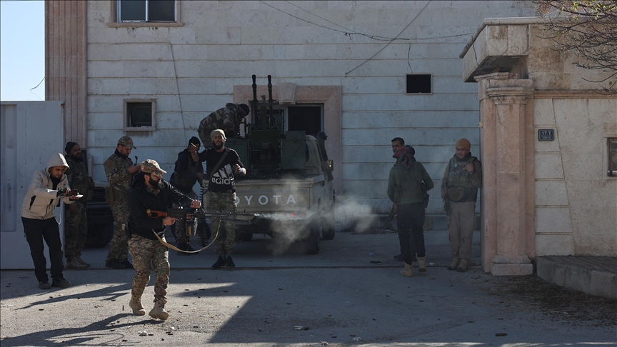Assad regime, opposition forces strengthen military positions around Syrian city of Hama