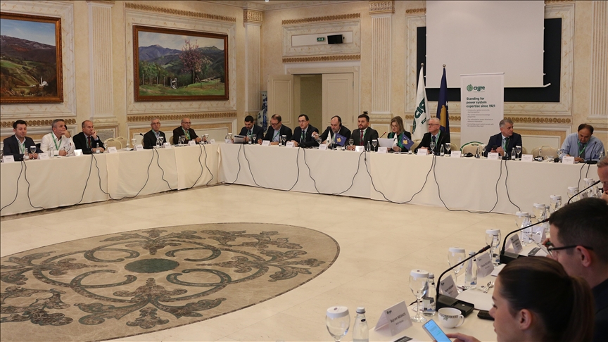 Kosovë, ekspertë të fushës së energjisë diskutojnë për tranzicionin energjetik