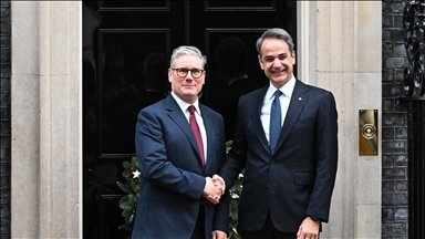 British, Greek premiers discuss bilateral ties, illegal immigration, global conflicts