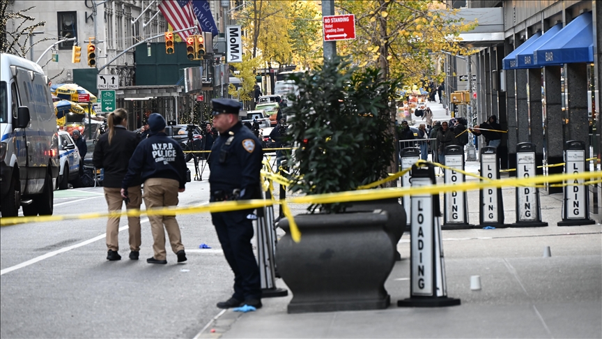 Healthcare executive gunned down in New York City in apparent 'targeted attack'