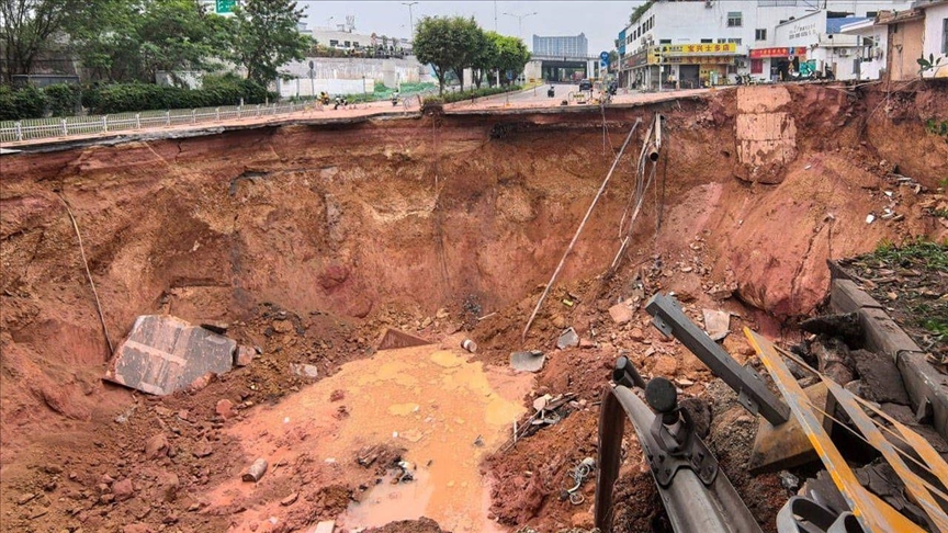 В Китае при обрушении на строительстве железной дороги пропали 13 рабочих