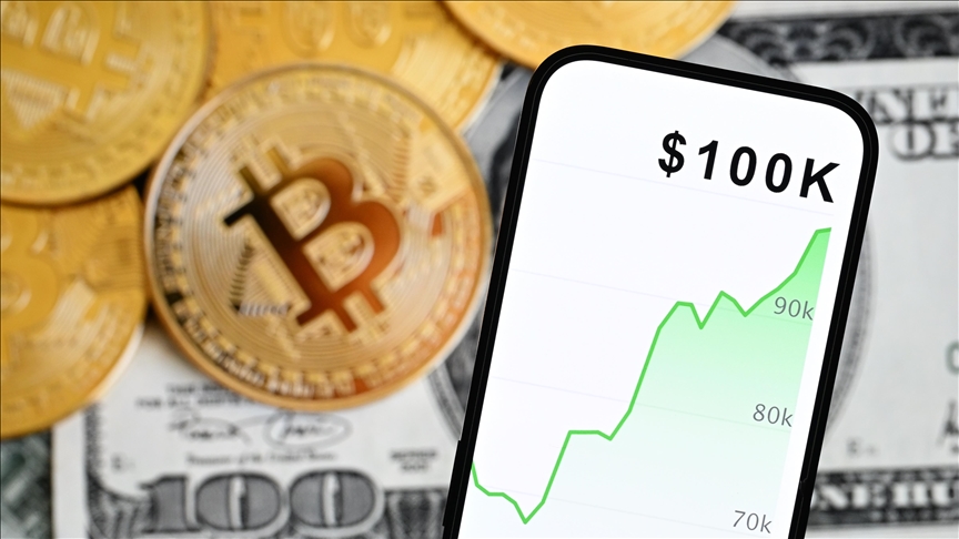 Bitcoin falls below 0,000 Bitcoin falls below 0,000