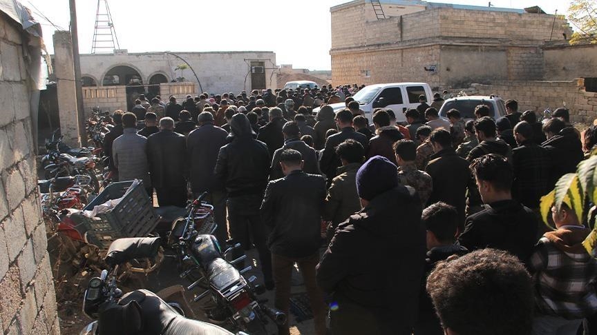 Syrie: Les habitants de Tal Rifaat tiennent la première prière du vendredi après l'expulsion des terroristes du PKK/YPG