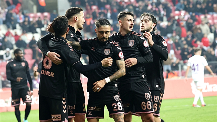 Samsunspor, Süper Lig'de yarın Eyüpspor'a konuk olacak