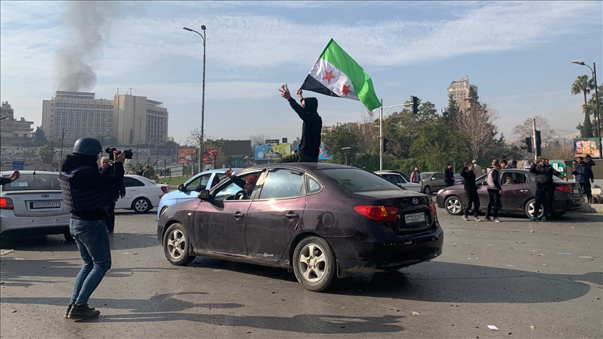حماس: نبارك للشعب السوري نجاحه في تحقيق تطلعاته نحو الحرية