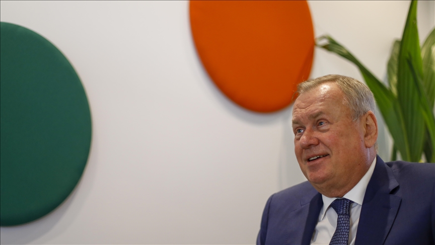 Rus bankası VTB'nin Başkanı Kostin, Türkiye ile Rusya'nın birbirini tamamlayan ülkeler olduğunu söyledi