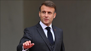 French president invites parliamentary party leaders to end ongoing political crisis