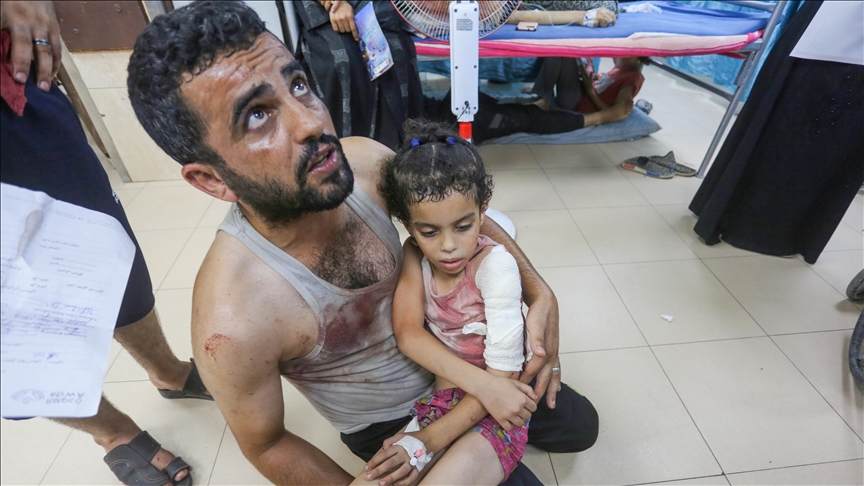 İsrail'in Nusayrat Mülteci Kampı'na düzenlediği saldırılarda ölenlerin sayısı 33'e yükseldi