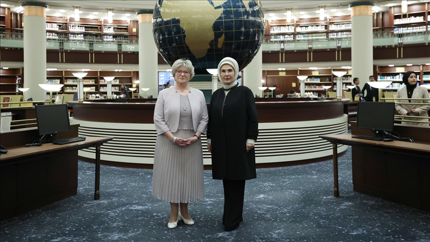 Эмине Эрдоган и Cюзанна Надь посетили Президентскую национальную библиотеку