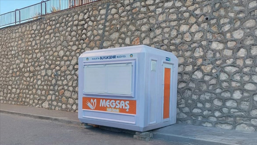 Karmod delivers bread kiosks to quake-affected city in Türkiye