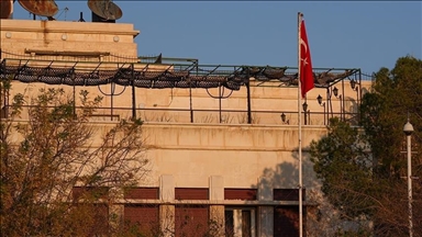 Syrie: le drapeau turc hissé dans la cour de l'ambassade de Türkiye à Damas